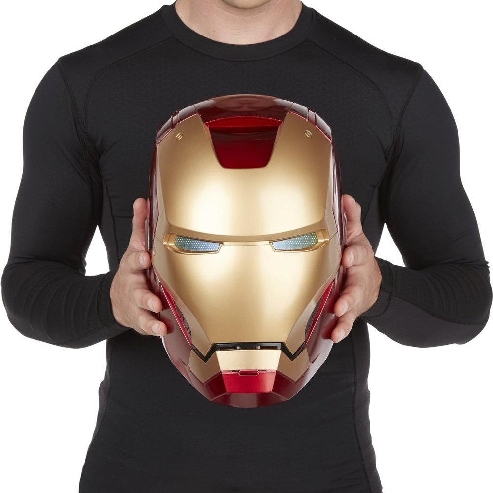 Marvel Legends Series Iron Man Electronic Helmet - Picture 5 of 14